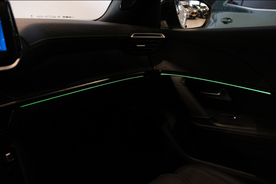 Peugeot 2008 1.2 PureTech GT *PANORAMADAK/STOELVERWARMING* Afn. Trekhaak/Apple Carplay/Navi/Camera VOL