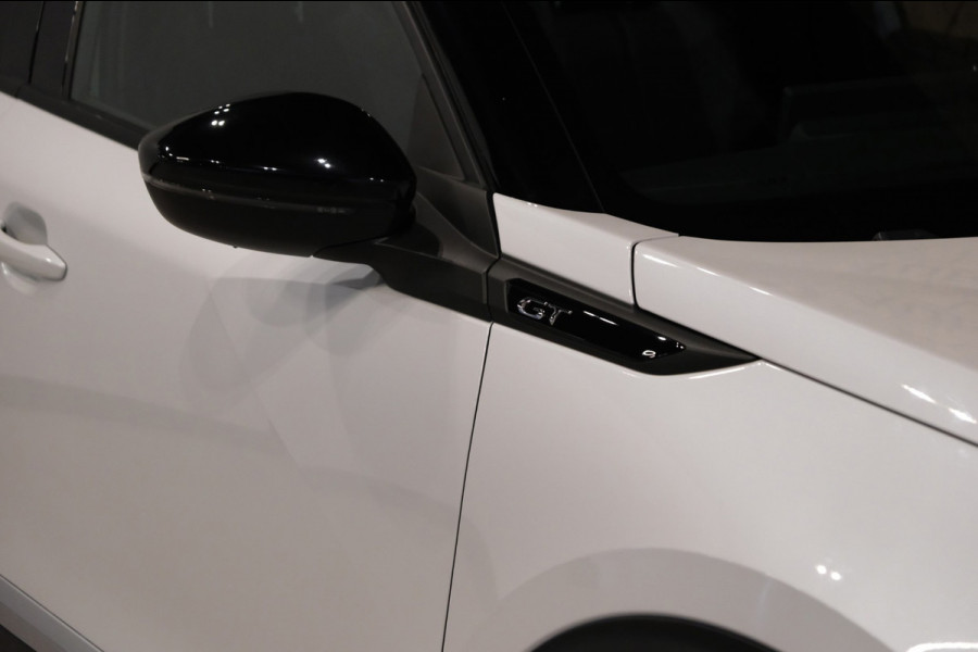 Peugeot 2008 1.2 PureTech GT *PANORAMADAK/STOELVERWARMING* Afn. Trekhaak/Apple Carplay/Navi/Camera VOL