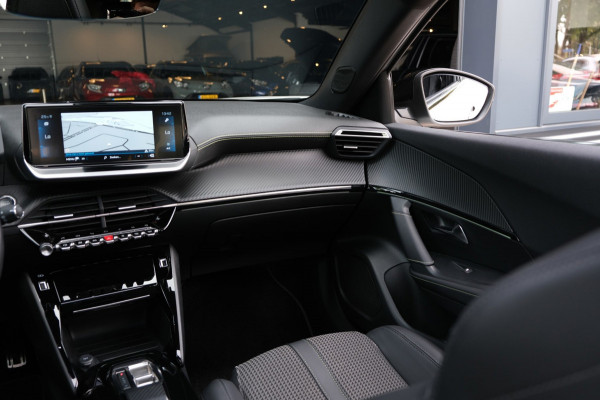 Peugeot 2008 1.2 PureTech GT *PANORAMADAK/STOELVERWARMING* Afn. Trekhaak/Apple Carplay/Navi/Camera VOL