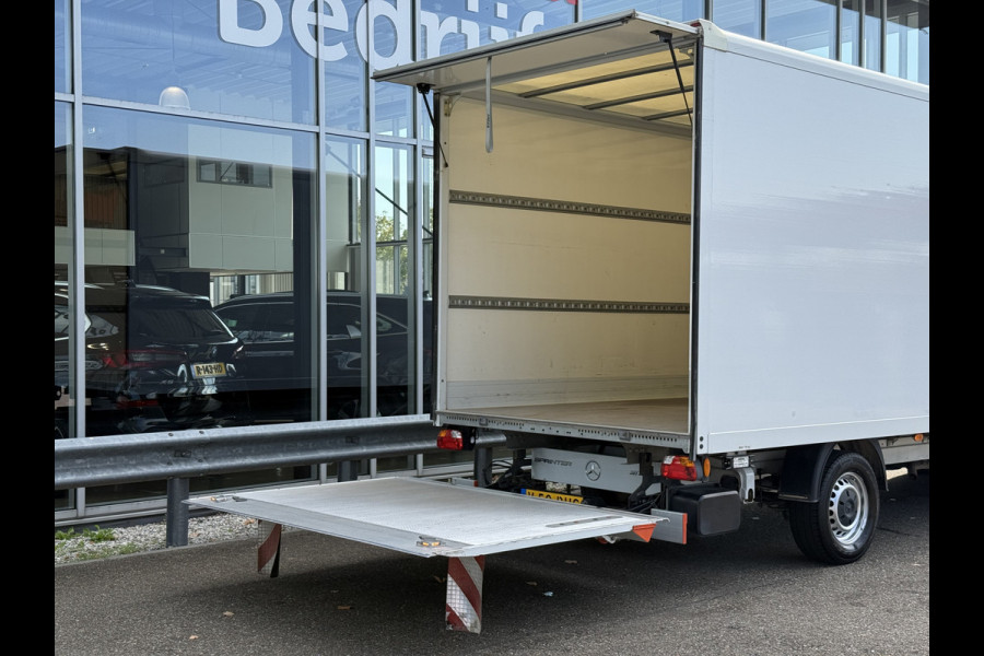 Mercedes-Benz Sprinter 317 1.9 CDI RWD Bakwagen met laadklep | MBUX 10 | Navi | Carplay | Camera | Stoelverw. | Cruisec.