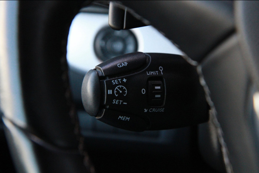 Peugeot Expert 2.0 BlueHDI 180PK Automaat Standard Sport / Camera / Trekhaak