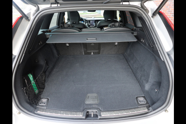 Volvo XC60 T8 AWD Polestar Engineered | Pano - Bowers & Wilkins - HUD
