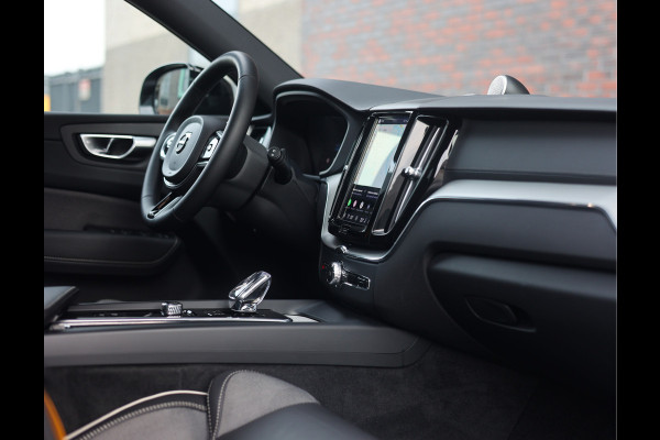 Volvo XC60 T8 AWD Polestar Engineered | Pano - Bowers & Wilkins - HUD