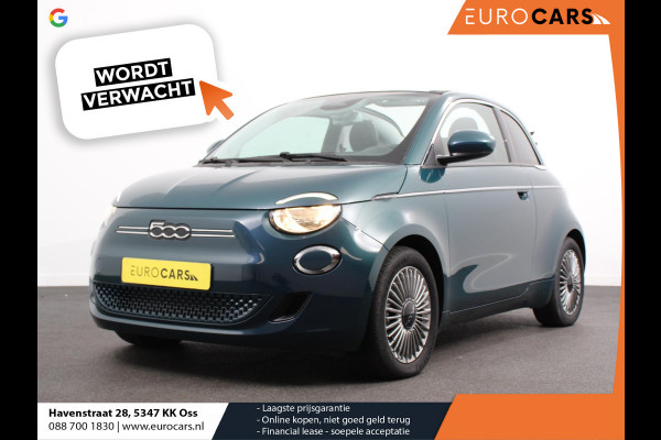 Fiat 500E Berline 42 kWh Automaat Climate control Cruise control Achteruitrijcamera Led Navigatie Apple Carplay/ Android Auto Lichtmetalen velgen Stoelverwarming