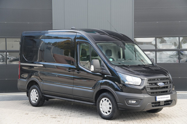 Ford Transit 350 2.0 TDCI L2H2 Trend 130pk - ACC - Blindspot - Camera - Trekhaak - Opstap - Rijklaar
