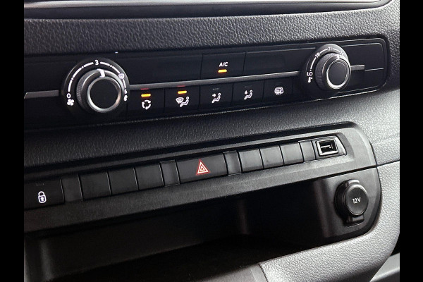 Opel Vivaro 145pk Automaat L3H1 Dubbele cabine Navigatie Camera Trekhaak Apple carplay Parkeersensoren Cruise control