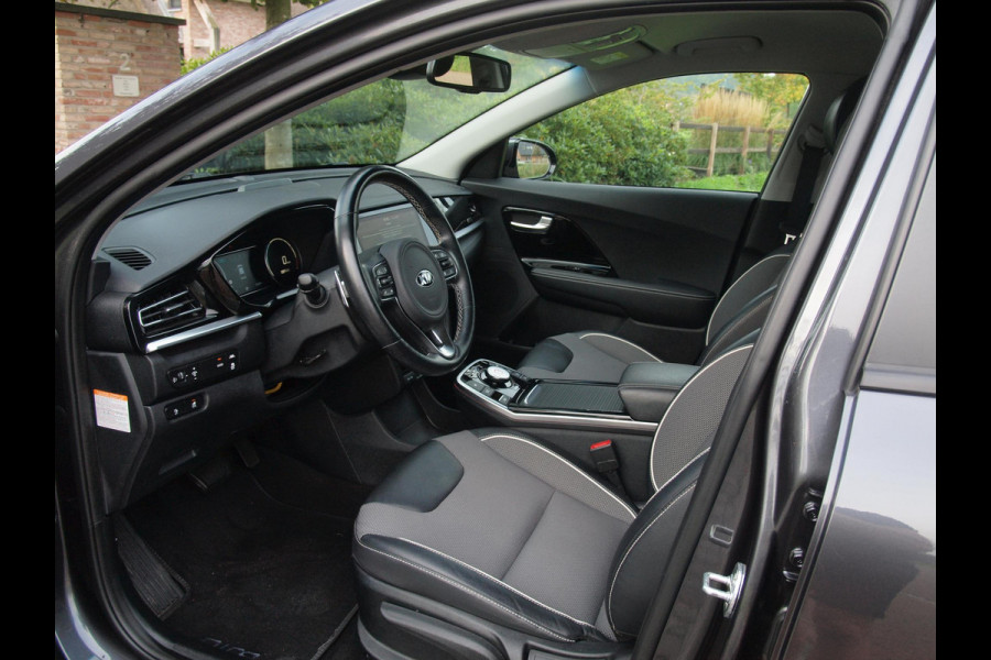 Kia e-Niro DynamicLine 64 kWh | SOH 100% | Fase 3 | Camera | Trekhaak | Apple Carplay | Dealeronderhouden |
