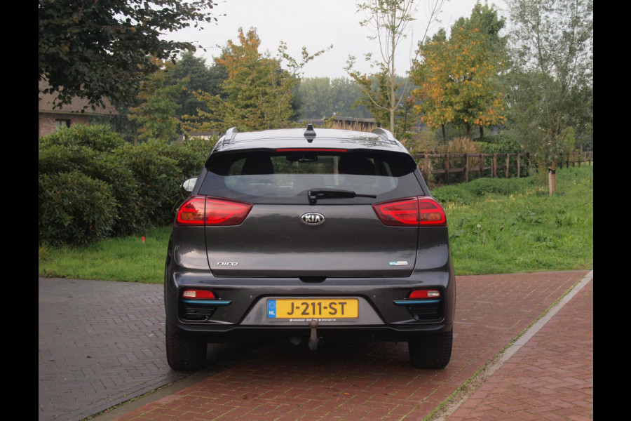 Kia e-Niro DynamicLine 64 kWh | SOH 100% | Fase 3 | Camera | Trekhaak | Apple Carplay | Dealeronderhouden |