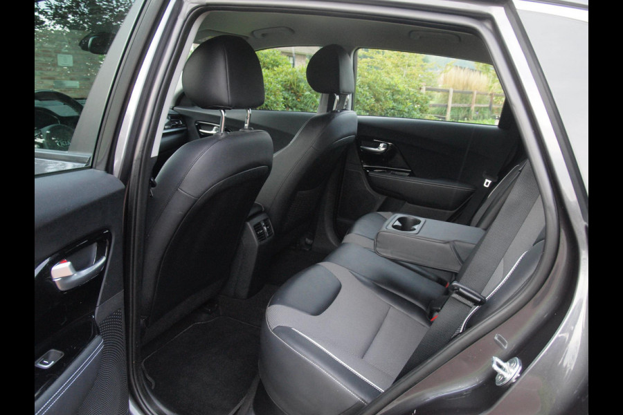 Kia e-Niro DynamicLine 64 kWh | SOH 100% | Fase 3 | Camera | Trekhaak | Apple Carplay | Dealeronderhouden |