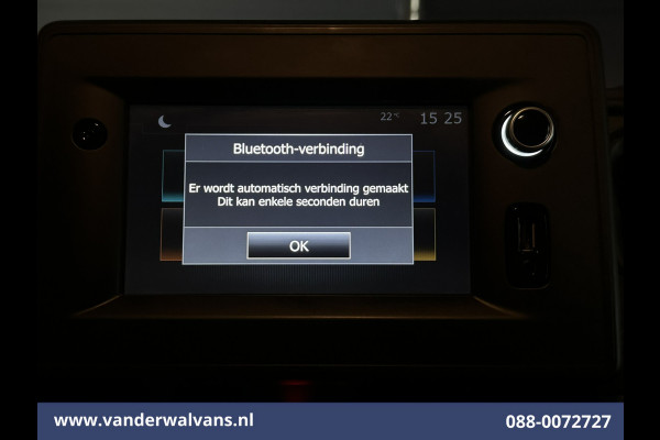 Renault Master 2.3 dCi 136pk L2H2 Euro6 Airco | Navigatie | Camera | Trekhaak | Cruisecontrol Parkeersensoren, Bijrijdersbank