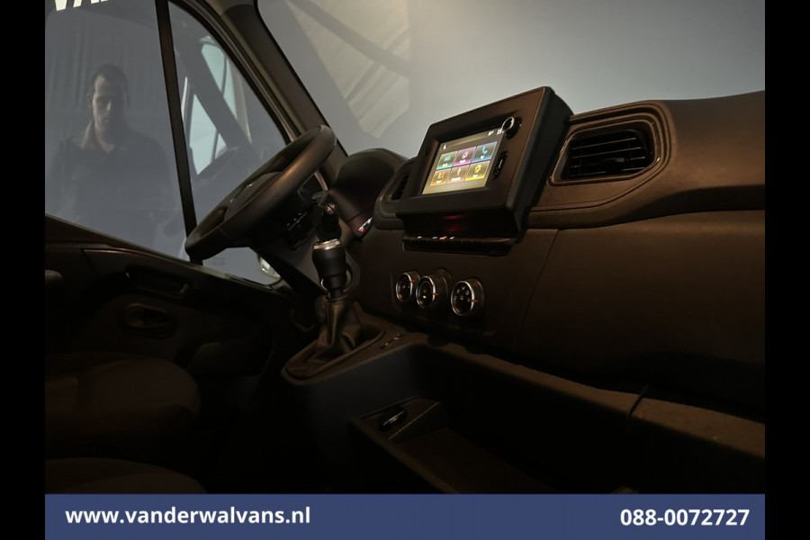 Renault Master 2.3 dCi 136pk L2H2 Euro6 Airco | Navigatie | Camera | Trekhaak | Cruisecontrol Parkeersensoren, Bijrijdersbank