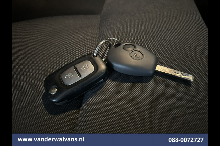 Renault Master 2.3 dCi 136pk L2H2 Euro6 Airco | Navigatie | Camera | Trekhaak | Cruisecontrol Parkeersensoren, Bijrijdersbank