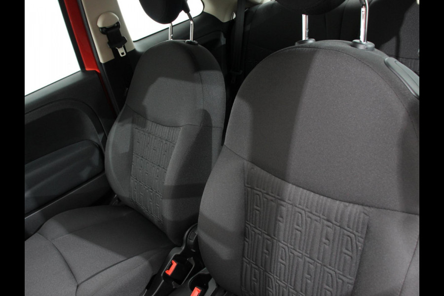 Fiat 500 1.0 Hybrid Vita Comfort Navigatie Apple Carplay/Android Auto Parkeer sensoren Cruise Control Airco