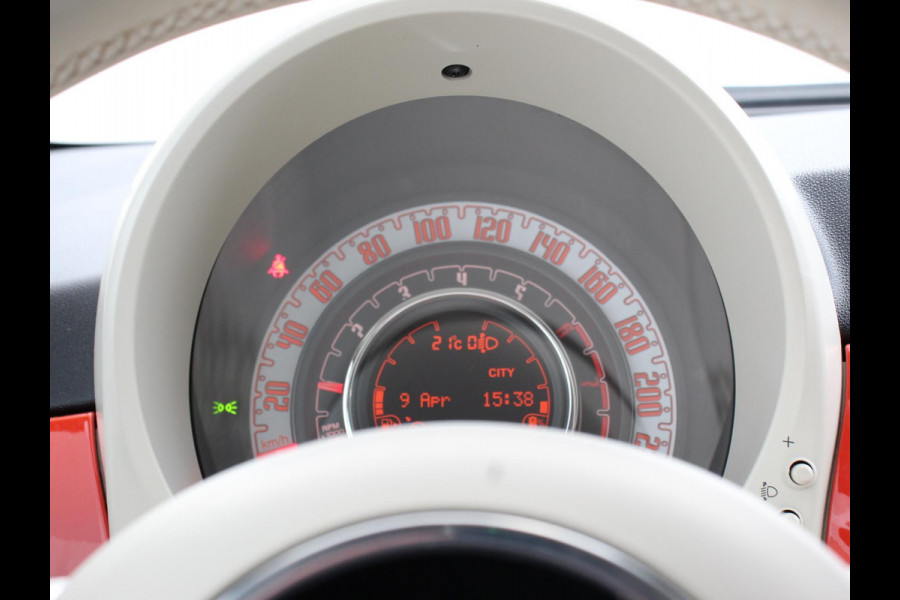Fiat 500 1.0 Hybrid Vita Comfort Navigatie Apple Carplay/Android Auto Parkeer sensoren Cruise Control Airco