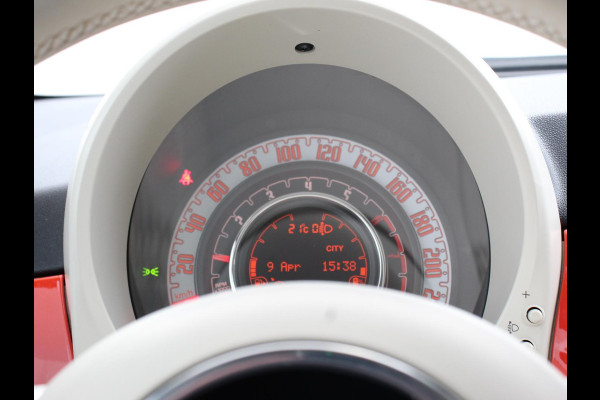 Fiat 500 1.0 Hybrid Vita Comfort Navigatie Apple Carplay/Android Auto Parkeer sensoren Cruise Control Airco