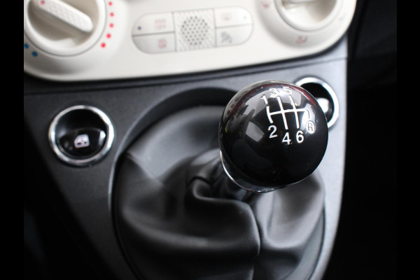 Fiat 500 1.0 Hybrid Vita Comfort Navigatie Apple Carplay/Android Auto Parkeer sensoren Cruise Control Airco