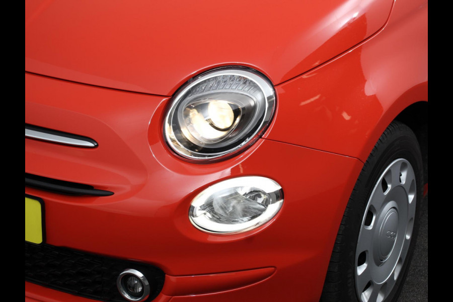 Fiat 500 1.0 Hybrid Vita Comfort Navigatie Apple Carplay/Android Auto Parkeer sensoren Cruise Control Airco