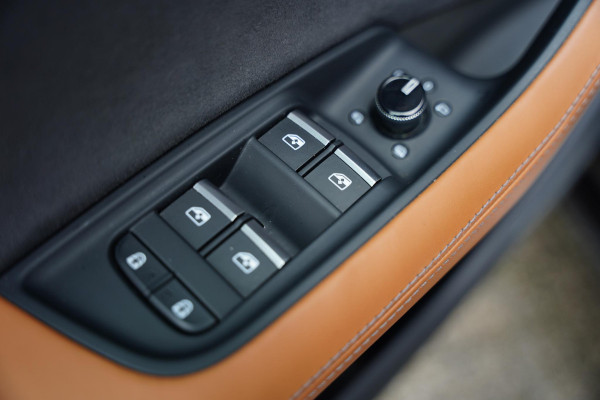 Audi RSQ8 4.0 TFSI Quattro Keramische Remmen / Leder Terracotta