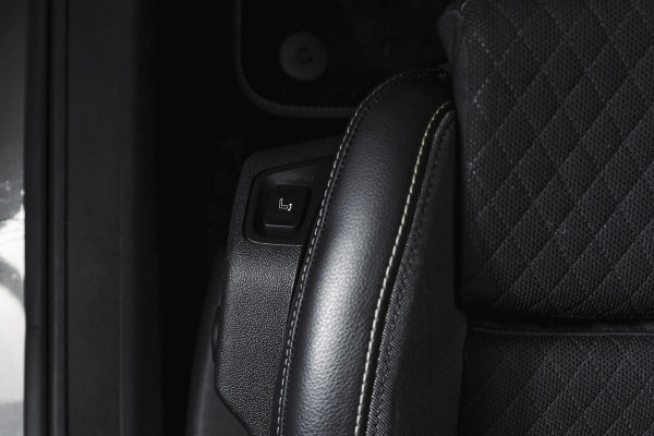 Opel Grandland X 1.2 Turbo 130 PK Innovation - Automaat Org. NL. | Afn. Trekhaak | Cruise | PDC | Camera | NAV + App. Connect | ECC | LED | LM 18" |