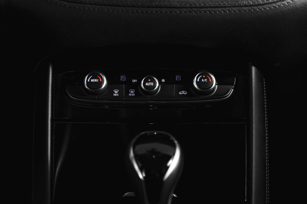 Opel Grandland X 1.2 Turbo 130 PK Innovation - Automaat Org. NL. | Afn. Trekhaak | Cruise | PDC | Camera | NAV + App. Connect | ECC | LED | LM 18" |