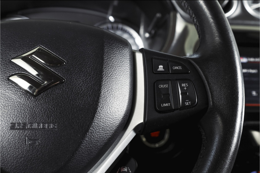 Suzuki Vitara 1.4 Boosterjet 140 PK Stijl Org. NL. | Afn. Trekhaak | Adapt. Cruise | Stoelverw. | PDC | Camera | NAV + App. Connect  | ECC | LM 17" |