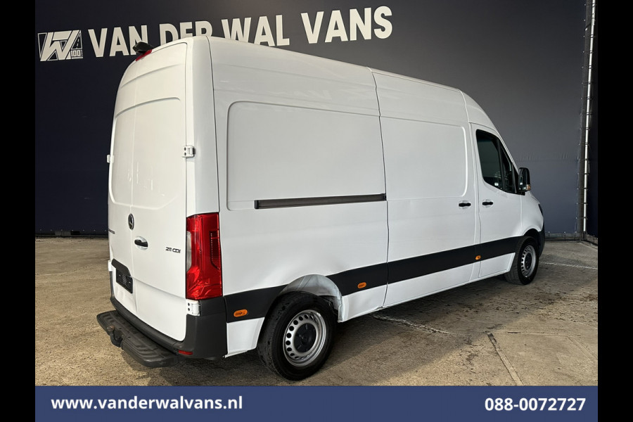 Mercedes-Benz Sprinter 211 CDI 115pk L2H2 Euro6 Airco | Camera | Trekhaak | Bijrijdersbank Bluetooth Telefoonvoorbereiding