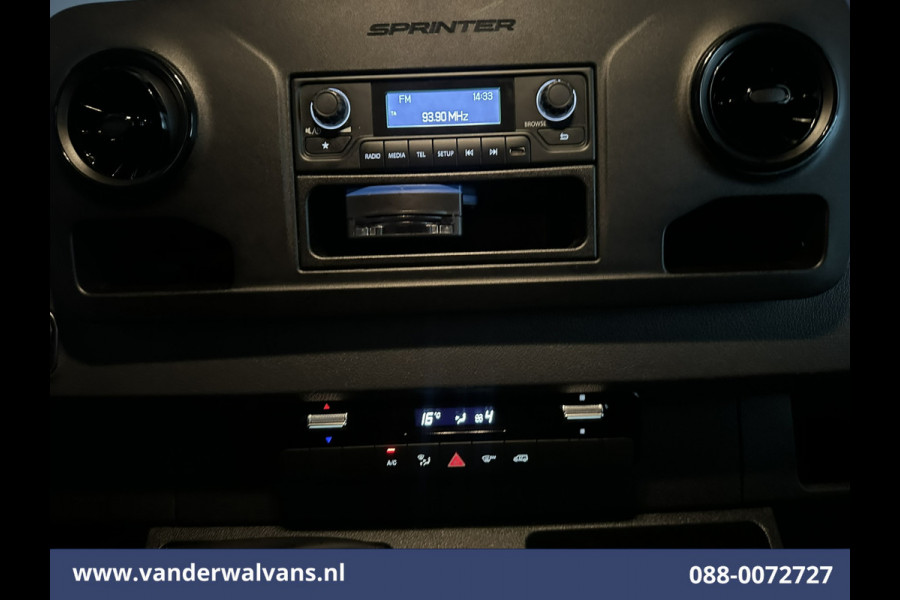 Mercedes-Benz Sprinter 211 CDI 115pk L2H2 Euro6 Airco | Camera | Trekhaak | Bijrijdersbank Bluetooth Telefoonvoorbereiding