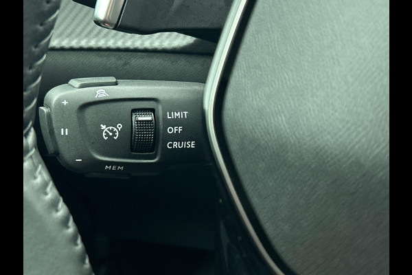 Peugeot 208 Peugeot 208 Hybrid 100pk Automaat Allure Navigatie Apple Carplay/Android Auto Airco Parkeer sensoren Cruise Control Led Lichtmetalen Velgen