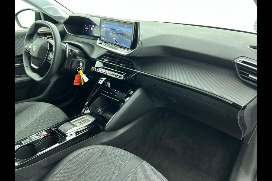 Peugeot 208 Peugeot 208 Hybrid 100pk Automaat Allure Navigatie Apple Carplay/Android Auto Airco Parkeer sensoren Cruise Control Led Lichtmetalen Velgen