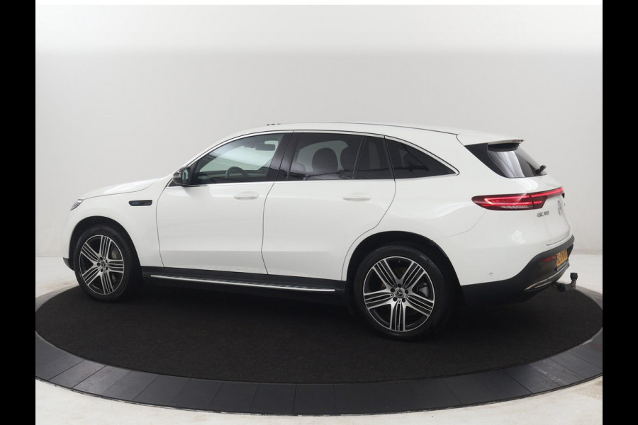 Mercedes-Benz EQC 400 4MATIC AMG Line 80 kWh | SOH 95.8% | Panoramadak | Trekhaak | Camera | Sfeerverlichting | Climate control | Half Leder | Stoelverwarming |