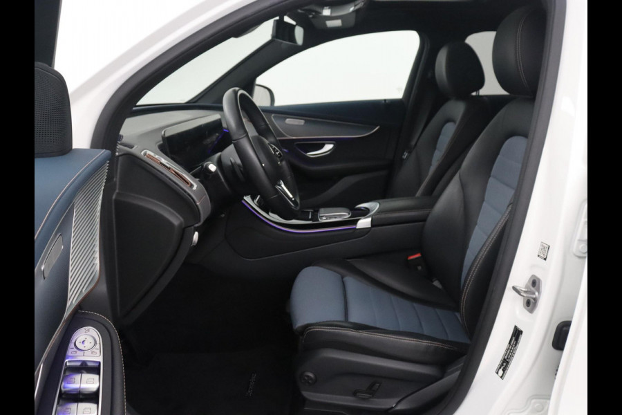 Mercedes-Benz EQC 400 4MATIC AMG Line 80 kWh | SOH 95.8% | Panoramadak | Trekhaak | Camera | Sfeerverlichting | Climate control | Half Leder | Stoelverwarming |