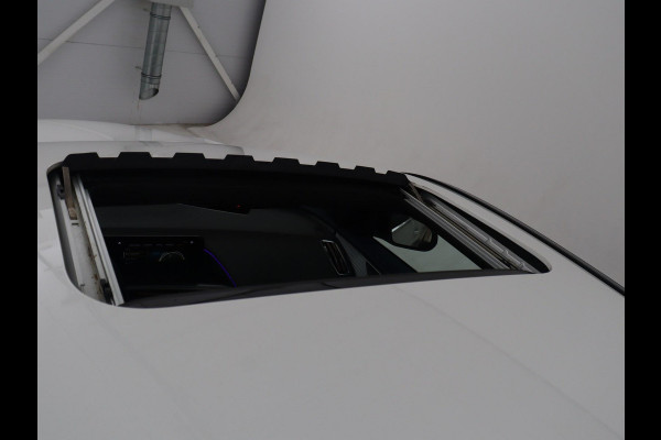 Mercedes-Benz EQC 400 4MATIC AMG Line 80 kWh | SOH 95.8% | Panoramadak | Trekhaak | Camera | Sfeerverlichting | Climate control | Half Leder | Stoelverwarming |
