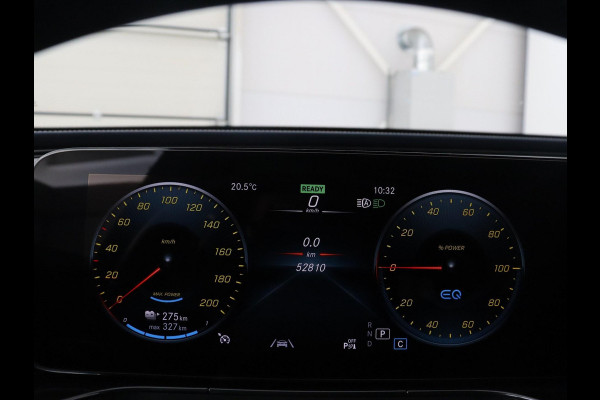 Mercedes-Benz EQC 400 4MATIC AMG Line 80 kWh | SOH 95.8% | Panoramadak | Trekhaak | Camera | Sfeerverlichting | Climate control | Half Leder | Stoelverwarming |
