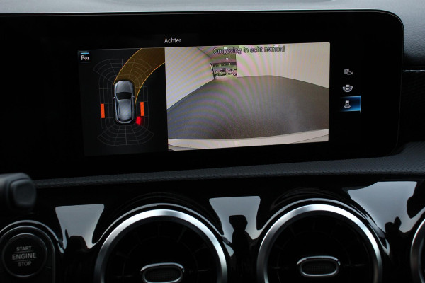 Mercedes-Benz A-Klasse 180 Progressive 7-DCT Navigatie Climate Control Virtual Cockpit Stoelverwarming 17" Lichtmetalen velgen Parkeer sensoren Cruise Control