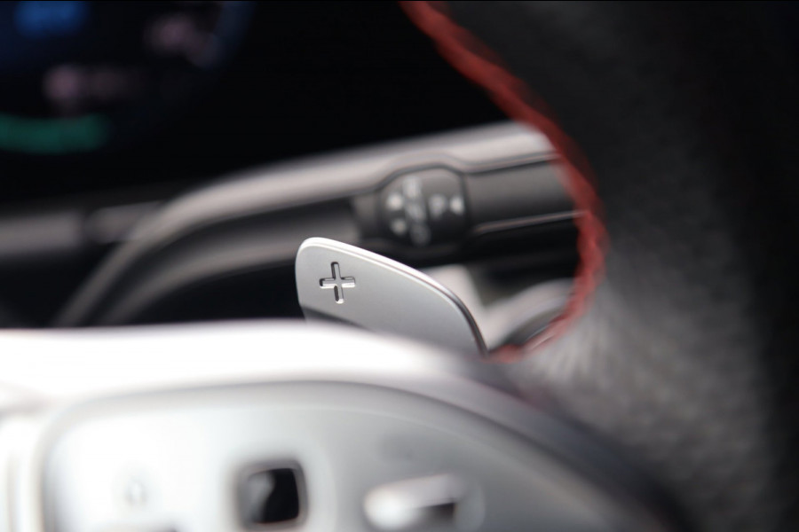 Mercedes-Benz B-Klasse 250 e AMG Line / CAMERA / CARPLAY / WIDESCREEN / ALCANTARA / STOELVERW