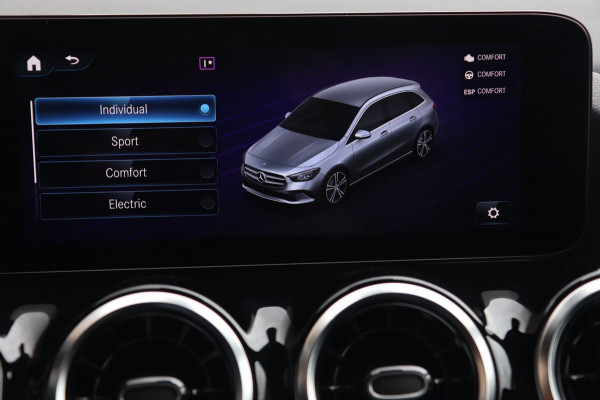 Mercedes-Benz B-Klasse 250 e AMG Line / CAMERA / CARPLAY / WIDESCREEN / ALCANTARA / STOELVERW