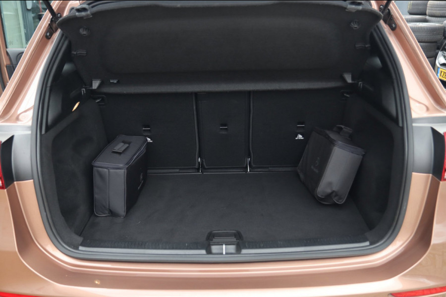 Mercedes-Benz B-Klasse 250 e AMG Line / CAMERA / CARPLAY / WIDESCREEN / ALCANTARA / STOELVERW