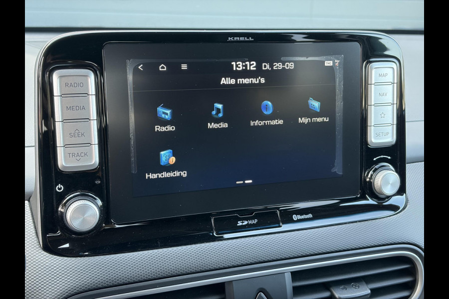 Hyundai Kona EV Premium 64 kWh ✓Soh 93.2 %✓2e Eigenaar✓Carplay✓Camera✓Navi✓Keyless✓Halfleder✓Rijstrooksensor✓Dodehoeksensor✓Pdc V+A✓Lm velgen✓Clima✓Cruise✓204pk✓N.A.P✓Apk tot 09-2027