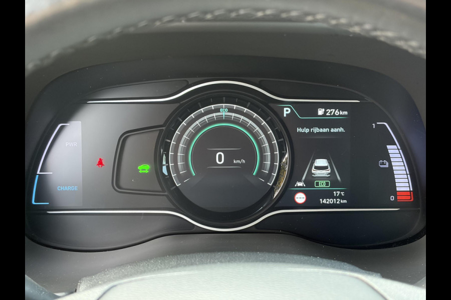 Hyundai Kona EV Premium 64 kWh ✓Soh 93.2 %✓2e Eigenaar✓Carplay✓Camera✓Navi✓Keyless✓Halfleder✓Rijstrooksensor✓Dodehoeksensor✓Pdc V+A✓Lm velgen✓Clima✓Cruise✓204pk✓N.A.P✓Apk tot 09-2027
