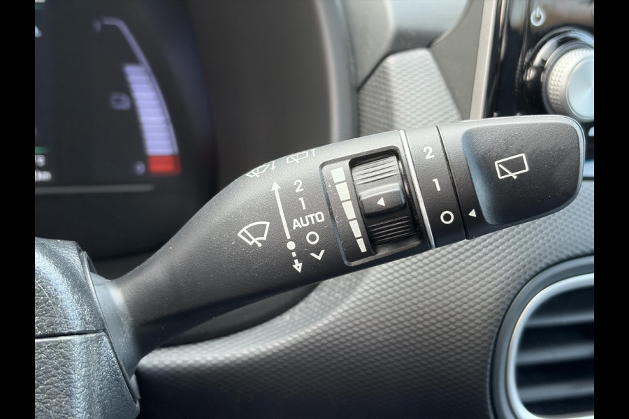 Hyundai Kona EV Premium 64 kWh ✓Soh 93.2 %✓2e Eigenaar✓Carplay✓Camera✓Navi✓Keyless✓Halfleder✓Rijstrooksensor✓Dodehoeksensor✓Pdc V+A✓Lm velgen✓Clima✓Cruise✓204pk✓N.A.P✓Apk tot 09-2027