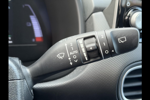 Hyundai Kona EV Premium 64 kWh ✓Soh 93.2 %✓2e Eigenaar✓Carplay✓Camera✓Navi✓Keyless✓Halfleder✓Rijstrooksensor✓Dodehoeksensor✓Pdc V+A✓Lm velgen✓Clima✓Cruise✓204pk✓N.A.P✓Apk tot 09-2027