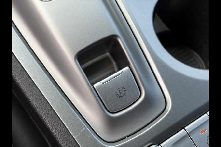 Hyundai Kona EV Premium 64 kWh ✓Soh 93.2 %✓2e Eigenaar✓Carplay✓Camera✓Navi✓Keyless✓Halfleder✓Rijstrooksensor✓Dodehoeksensor✓Pdc V+A✓Lm velgen✓Clima✓Cruise✓204pk✓N.A.P✓Apk tot 09-2027