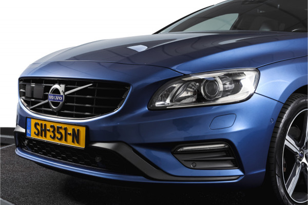 Volvo V60 2.0 T4 190 PK Business Sport - Automaat Org. NL. | S/K-Dak | Adapt. Cruise | Stoelverw. | Afn. Trekhaak | PDC | Camera | NAV | ECC | LM 18" |