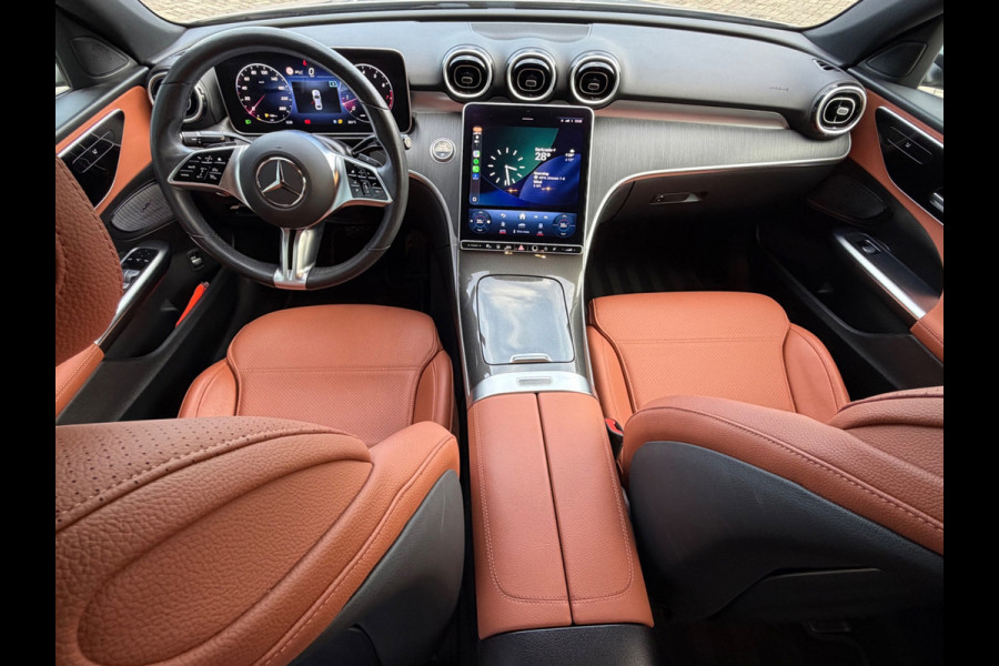 Mercedes-Benz C-Klasse 200 Luxury Line, 1e eigenaar, NAP, CarPlay, Leder, DISTRONIC, 18 inch