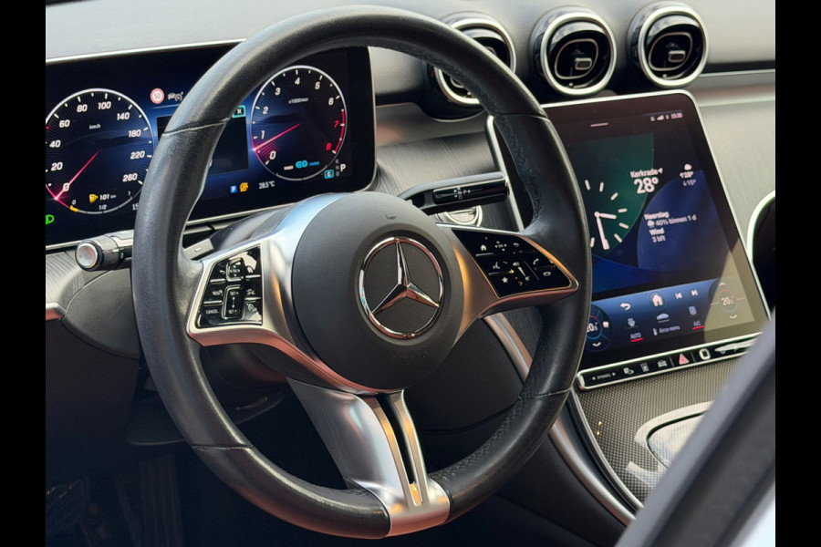 Mercedes-Benz C-Klasse 200 Luxury Line, 1e eigenaar, NAP, CarPlay, Leder, DISTRONIC, 18 inch