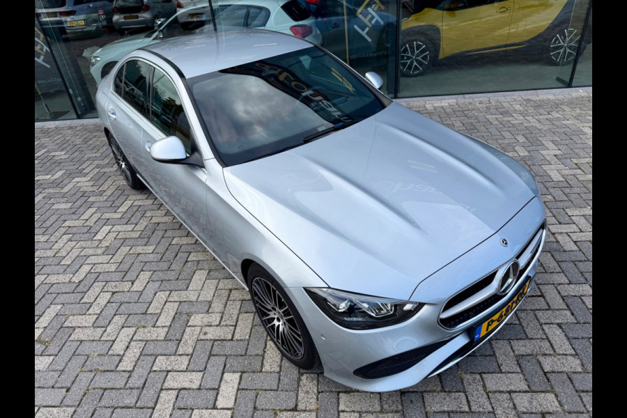 Mercedes-Benz C-Klasse 200 Luxury Line, 1e eigenaar, NAP, CarPlay, Leder, DISTRONIC, 18 inch