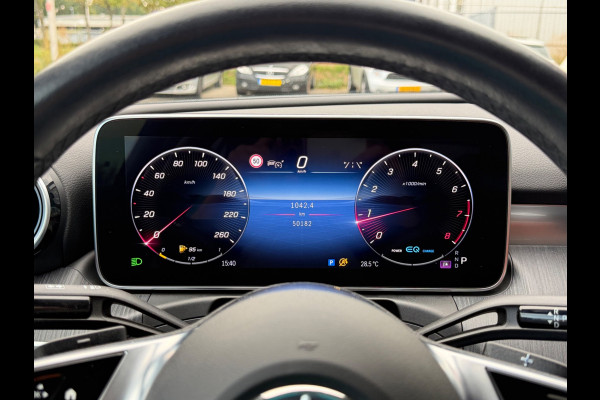 Mercedes-Benz C-Klasse 200 Luxury Line, 1e eigenaar, NAP, CarPlay, Leder, DISTRONIC, 18 inch