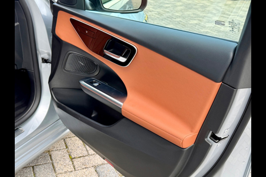 Mercedes-Benz C-Klasse 200 Luxury Line, 1e eigenaar, NAP, CarPlay, Leder, DISTRONIC, 18 inch