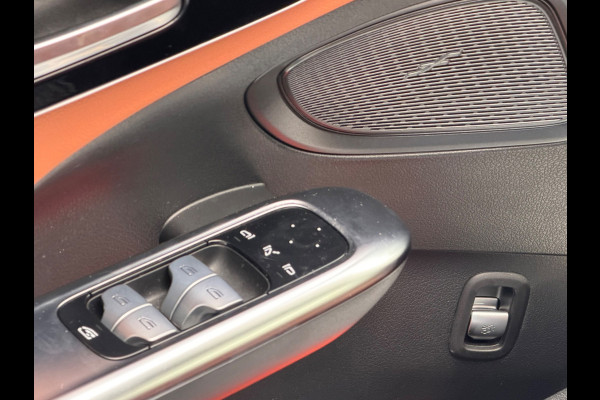 Mercedes-Benz C-Klasse 200 Luxury Line, 1e eigenaar, NAP, CarPlay, Leder, DISTRONIC, 18 inch