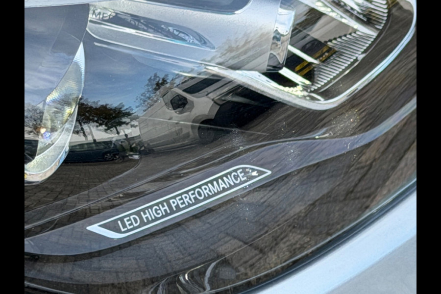 Mercedes-Benz C-Klasse 200 Luxury Line, 1e eigenaar, NAP, CarPlay, Leder, DISTRONIC, 18 inch